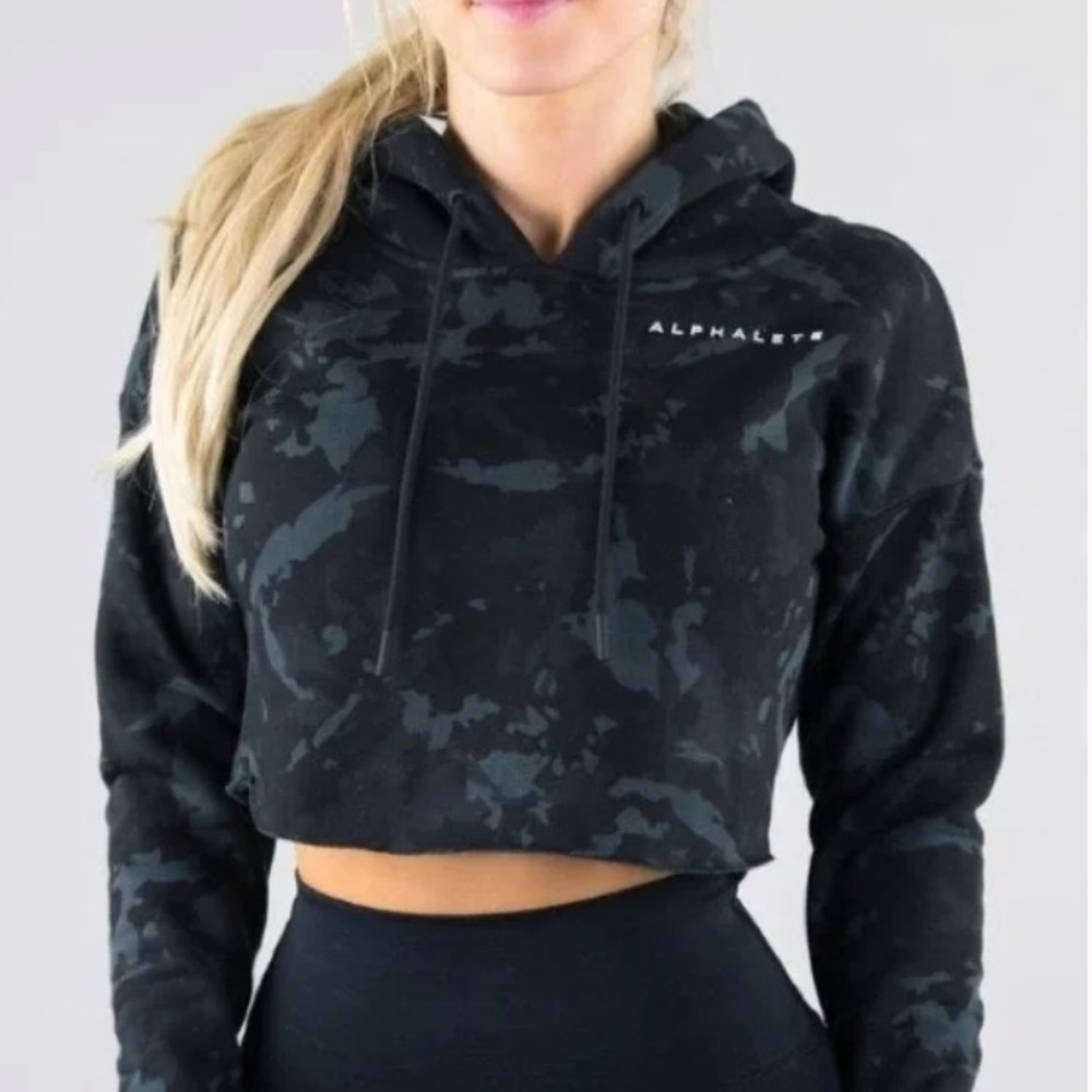 Alphalete camo cropped hoodie
